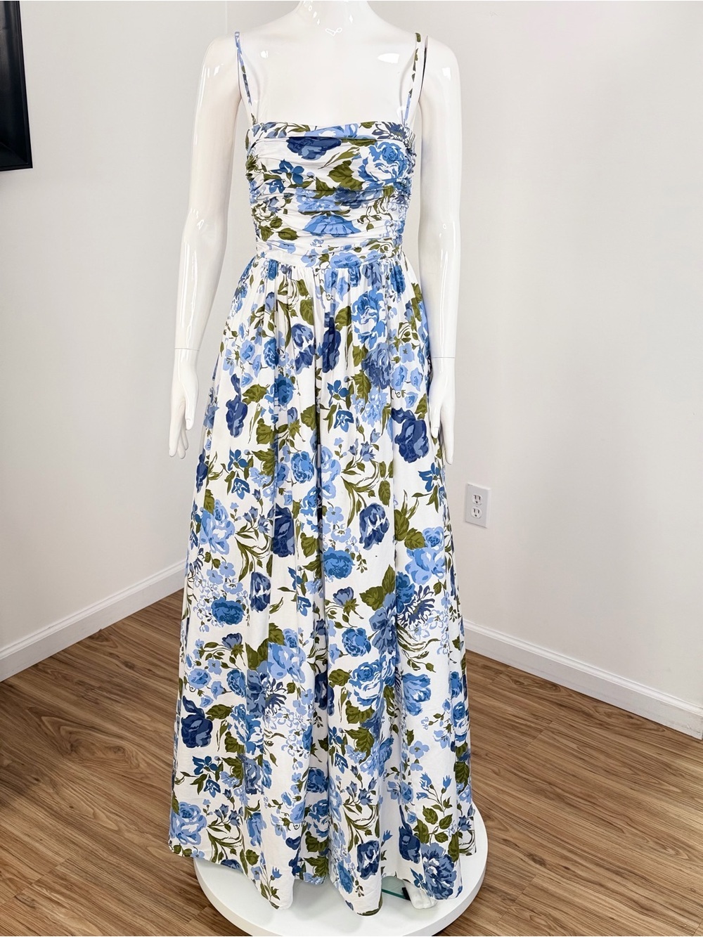 NWT Reformation Kastoria Strapless Floral Maxi Dress in White & Blue Size 2 - Picture 7 of 16